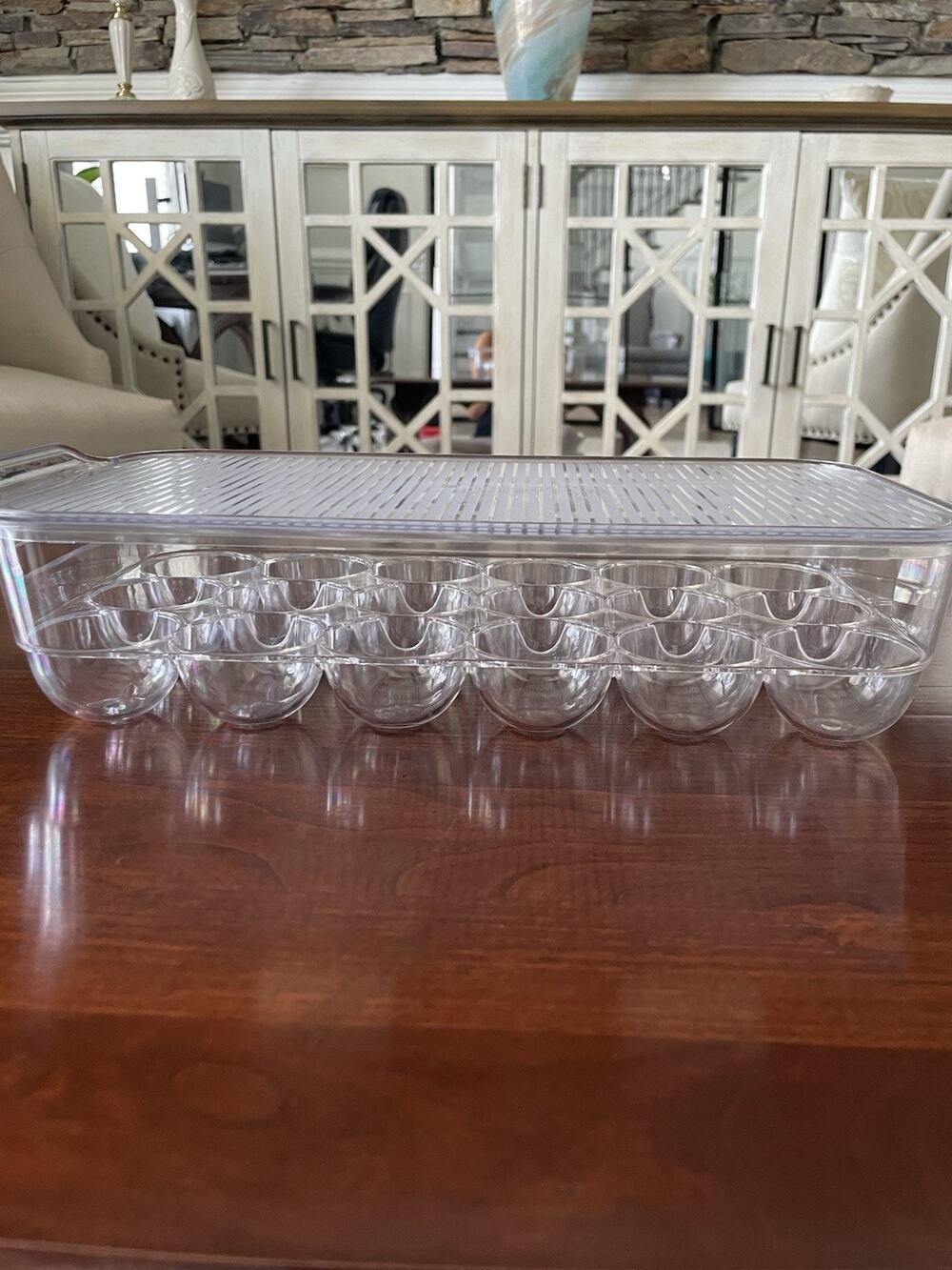 Deluxe Egg Tray 18 count Clear